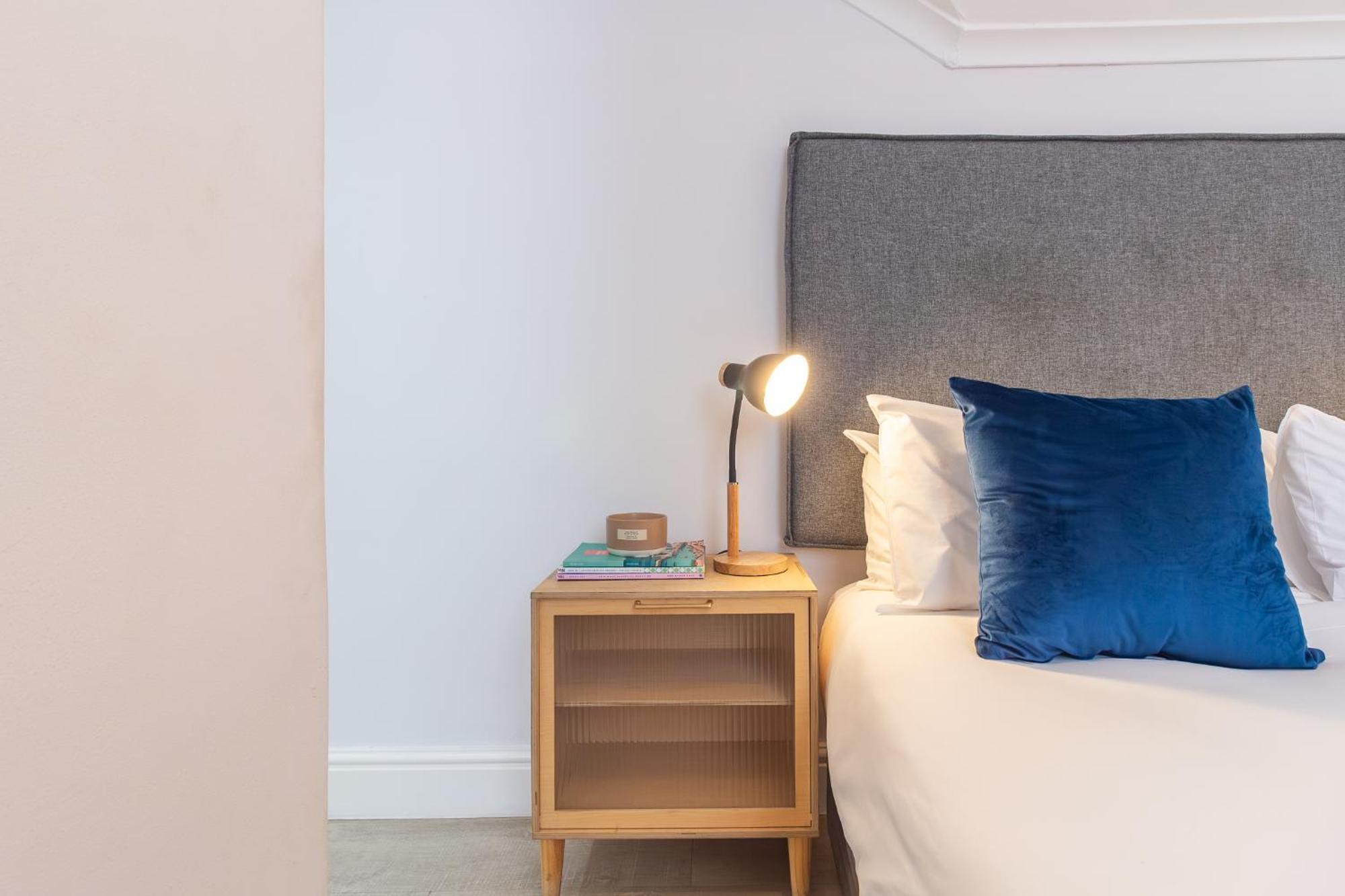 Neighbourgood Ravenscraig Hotel เคปทาวน์ ภายนอก รูปภาพ
